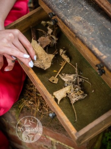 "Finding a key". Photo story by Ian Trayner "secret garden" in collaboration with PortraitX