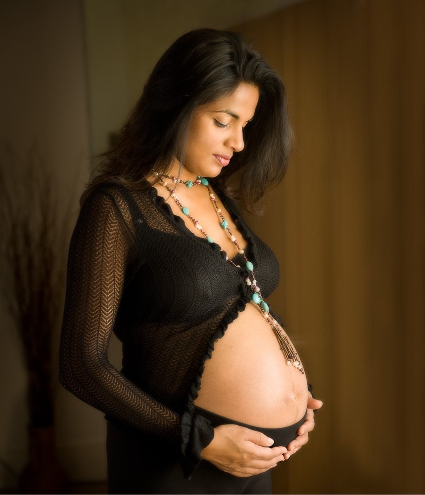 maternity photographer in Kingston upon Thames