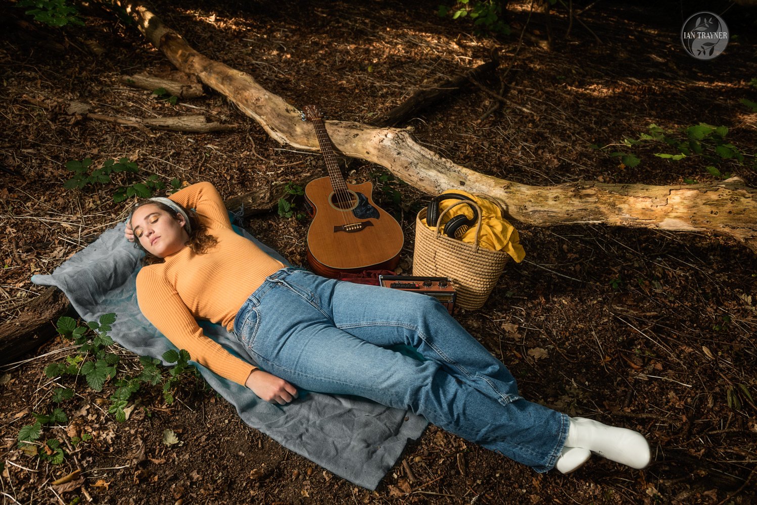 Fantasy photo shoot with Ian Trayner. Megan falls asleep in the forest.