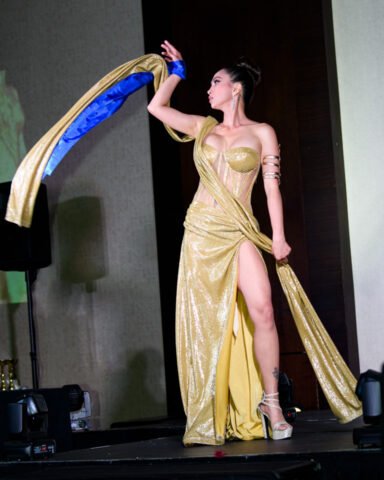 Anette Newman winning "Miss Elite Universe" in 2025